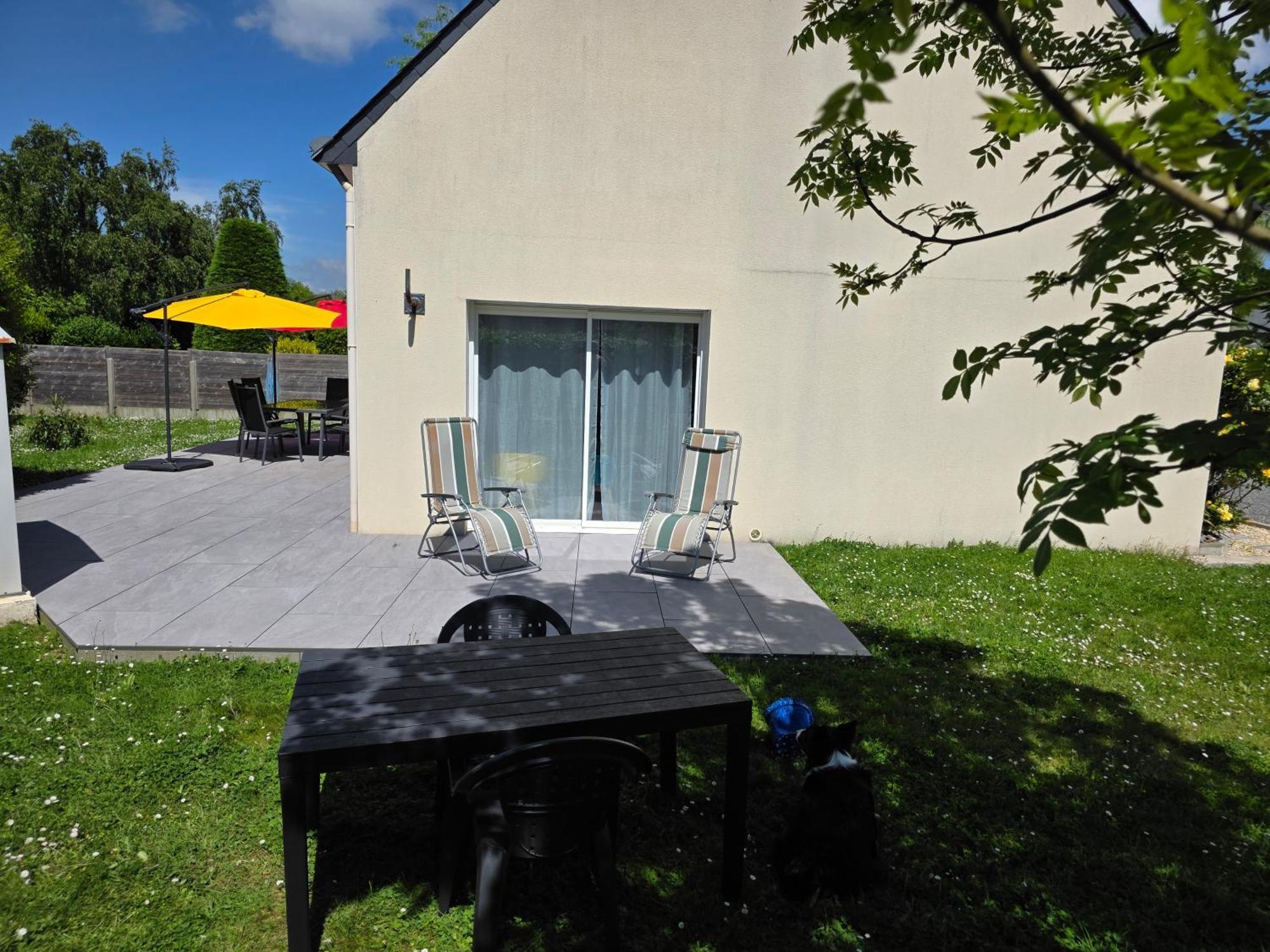 Maison De Famille Situee A Saint-Molf. Esterno foto